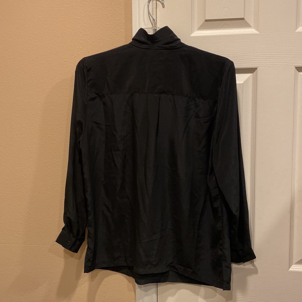 Fitting Image blouse - Picture 2 of 4